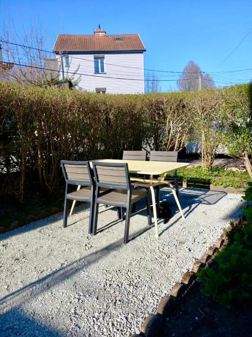 Appartement Cosy Et Calme Avec Parking Et Terrasse Prives Cravanche Kültér fotó